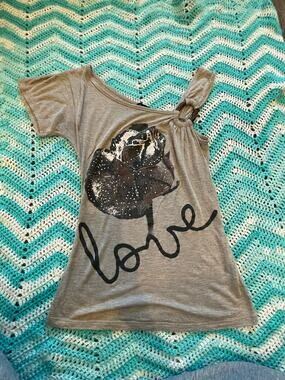 love annabelle y2k one shoulder and shortsleeve boho top